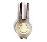 (Art. 1063)  Llavero de Metal Levanta Pique