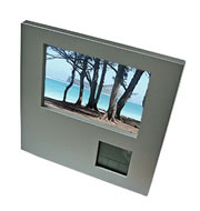 (Art. 320) Portaretratos c/reloj