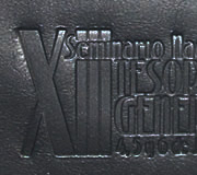 Carpeta Simil Cuero Grabado Bajo Relieve 2