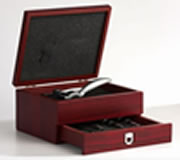 (Art. PZR958) Set de Vino Premium Con cajon y accesorios.